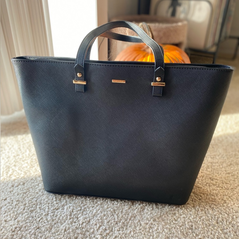 Lovevook Tote Bag